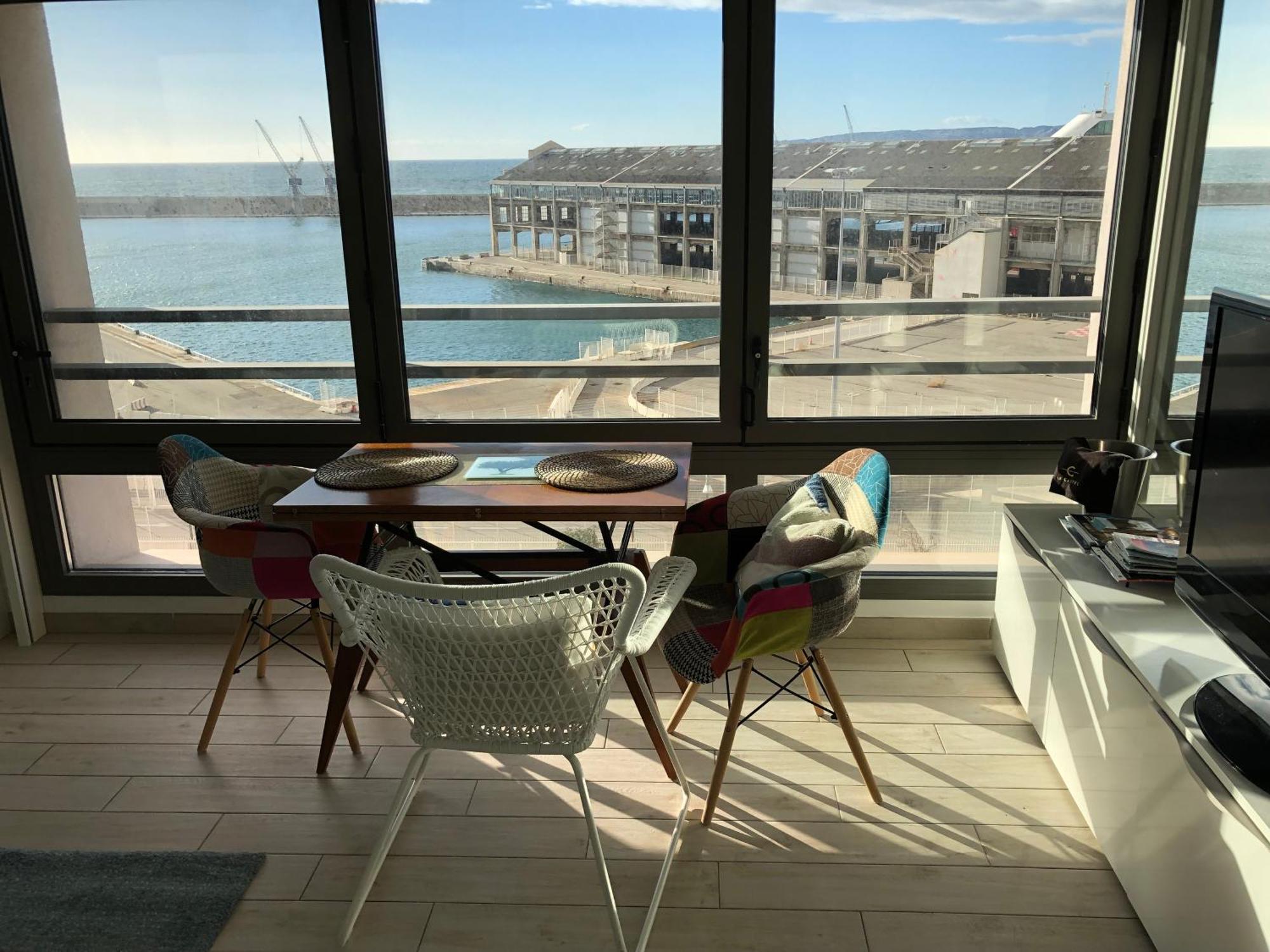 Appartement Studio Face A La Au Coeur De La Joliette - Mucem - La Major Marseille